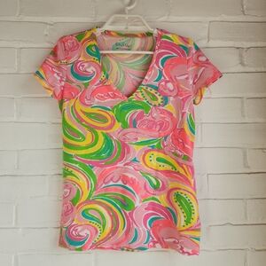 Lilly Pulitzer Michele Top All Nighter T Shirt Pink Flamingo Green Preppy V Neck
